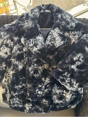 Chaus Black and White Faux Fur Teddy Jacket